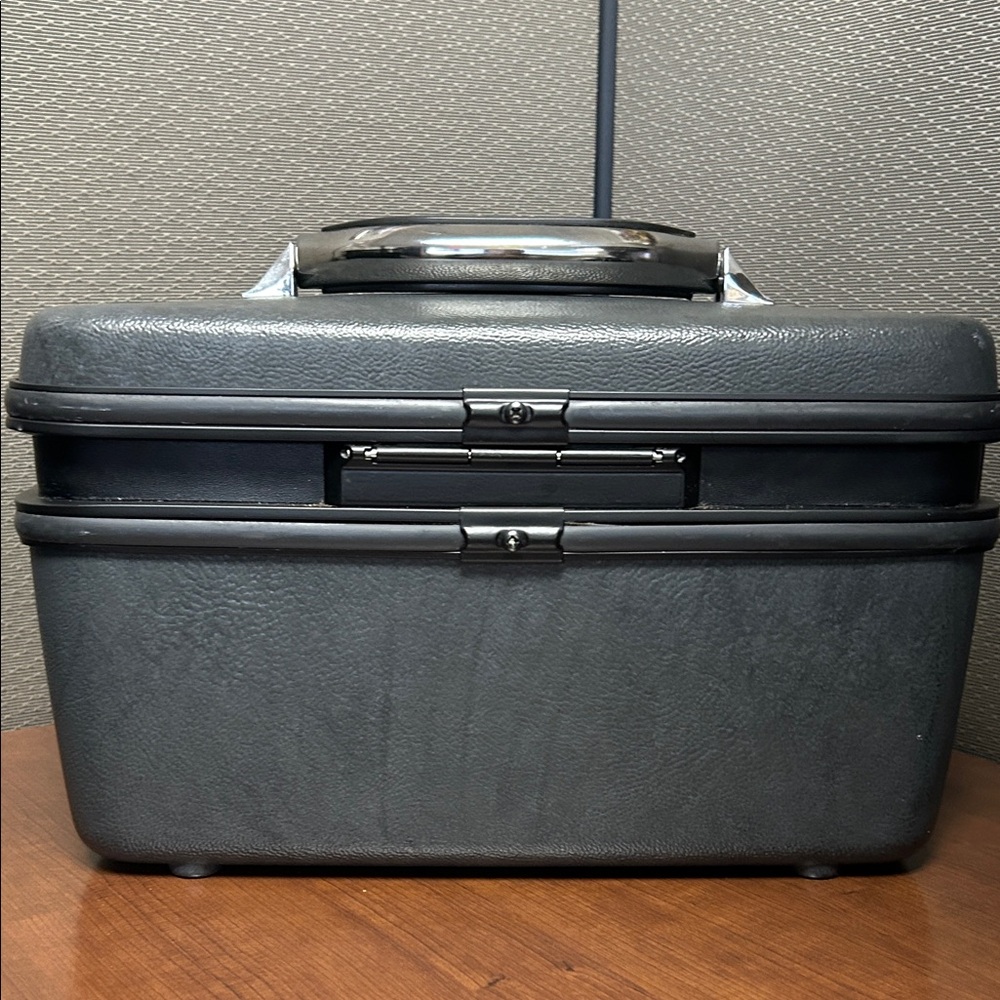 Vtg 1987 Samsonite Silhouette 4 Gray Travel Train Make Up Beauty Case Luggage - Picture 3 of 16